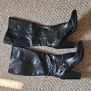 Dexflex size 11 Black Zip up Heels
